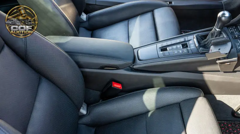 2018 Porsche 911 Carrera GTS Coupe photo 39