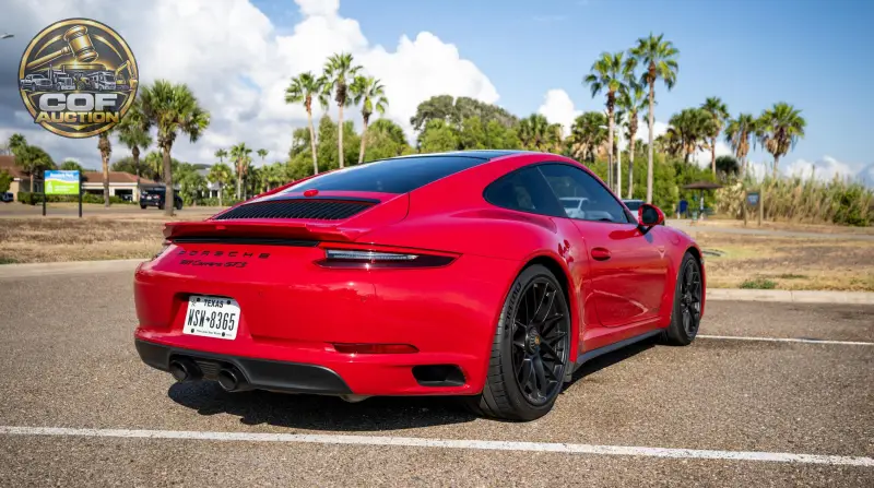 2018 Porsche 911 Carrera GTS Coupe photo 8
